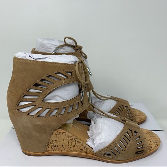 Dolce Vita Linsey Sandal - Picture 3 of 8